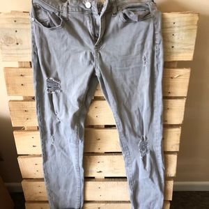 Boyfriend cut gray jeans